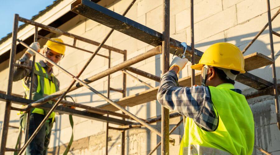 Professional fairlawn roofing services in Comstock, TX